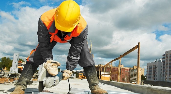 Ketinggian k3 scaffolding perancah kecelakaan keselamatan konstruksi proyek bekerja pekerja penggunaan aman peralatan sektor pekerjaan penting bahaya sertifikasi digunakan tingkat
