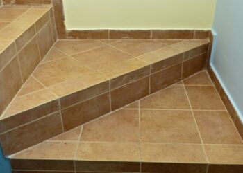 Metode Pelaksanaan Pemasangan Keramik Di Anak Tangga