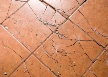 Cara memperbaiki pasangan keramik lama