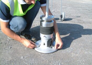 Uji Kelendutan Perkerasan dengan Alat Portabel Light Weight Deflectometer (LWD)