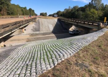 Pedoman Tata Cara Pemasangan Batu Kosong untuk Perlindungan Lereng Tanggul Sungai Bagian Luar