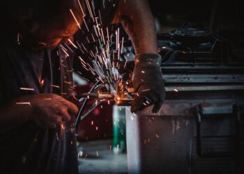 Harga Borongan Tenaga Las Per Meter Terbaru 2025