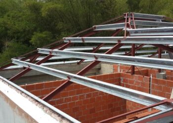 Cara Pasang Baja Ringan Atap Miring dan Rangka