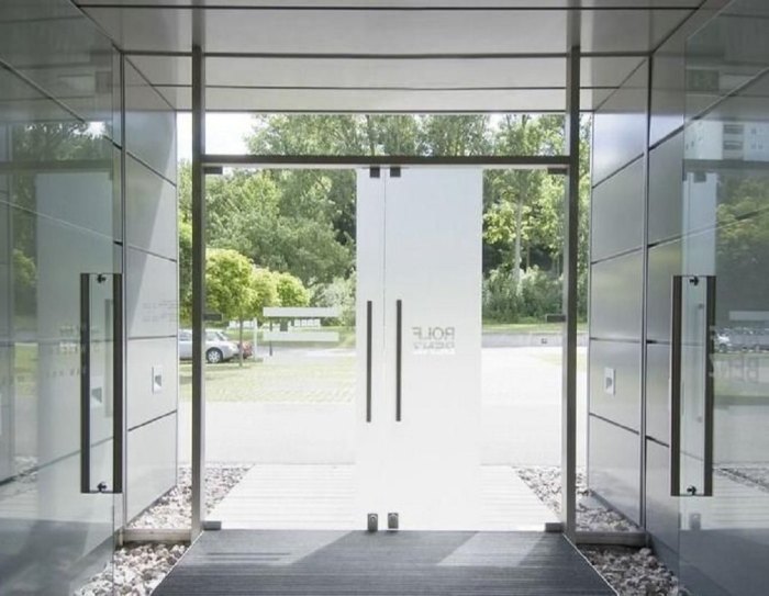 Keunggulan Pintu Kaca Frameless 12 Mm Untuk Rumah